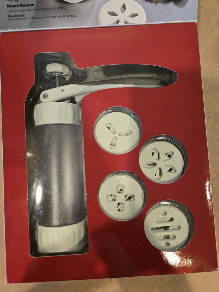 Wilton Cookie Max Cookie Press W/12 Designs, New In Box