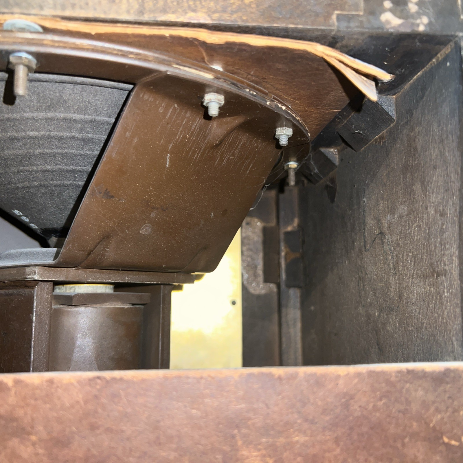 ORIGINAL ART DECO WESTINGHOUSE WR-16 "COLUMNAIRE” GRANDFATHER CLOCK RADIO