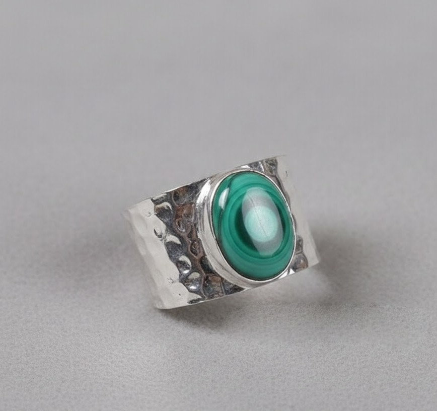Solid 925Sterling Silver Natural Malachite Oval Gemstone Hammered Wide Band Ring