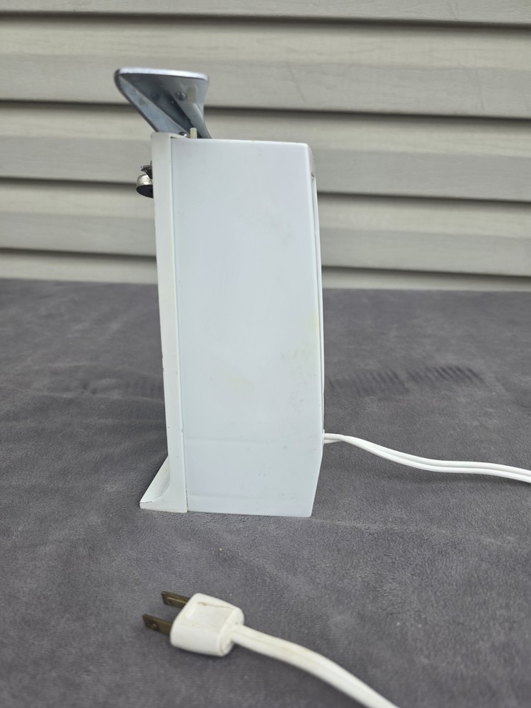 Vintage GE Can Opener Knife Sharpener E4EC18 White Tested Working