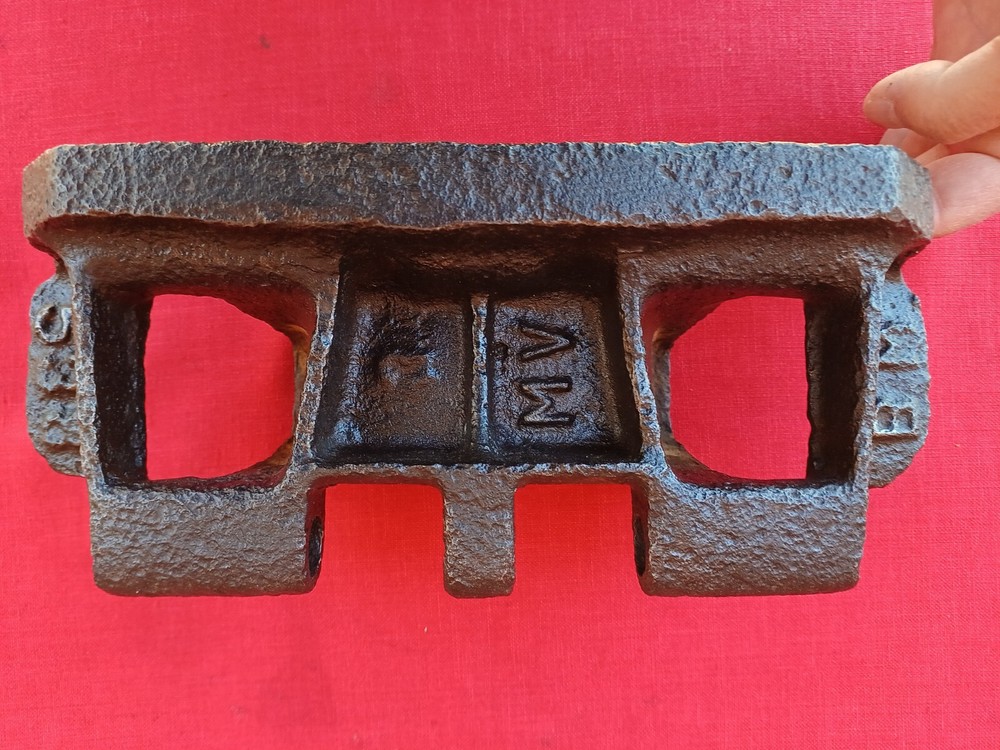 WW2 German - Czech Panzer tank LT 35 - LT vz.38 track link