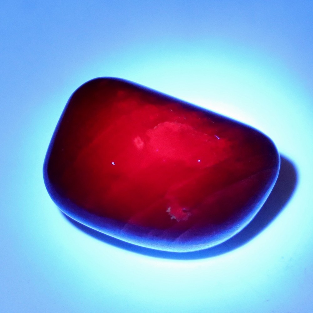 Tumbled Stone: Ruby, Red Corundum from India, Fluorescent (RUB51)