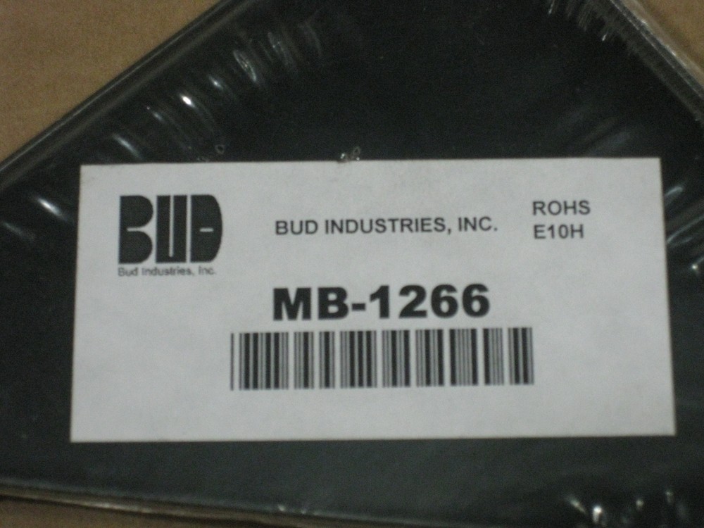 MB-1266 PAIR Bud Industries corner mount bracket 5" x 5" new sealed triangular