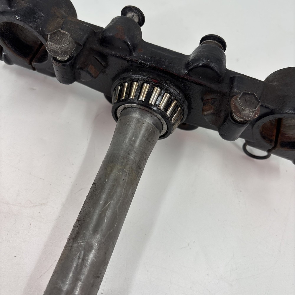 SUZUKI DR125 2009 BOTTOM LOWER YOKE #D24