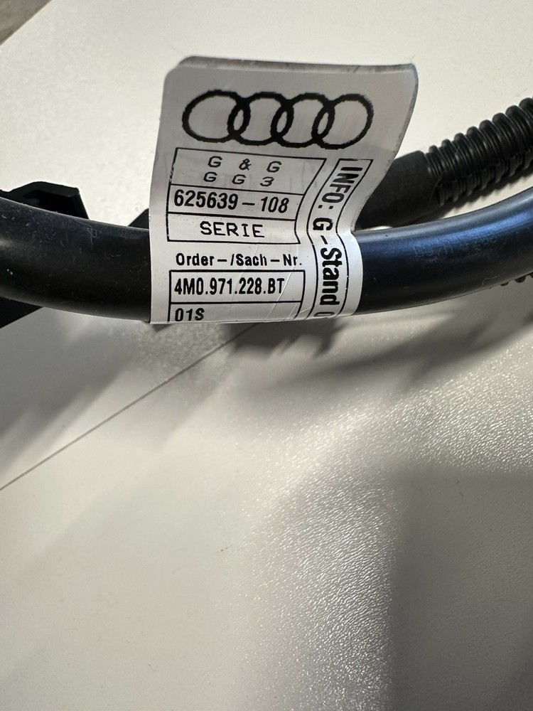 LAMBORGHINI URUS BATTERY WIRE KIT 4ML998105