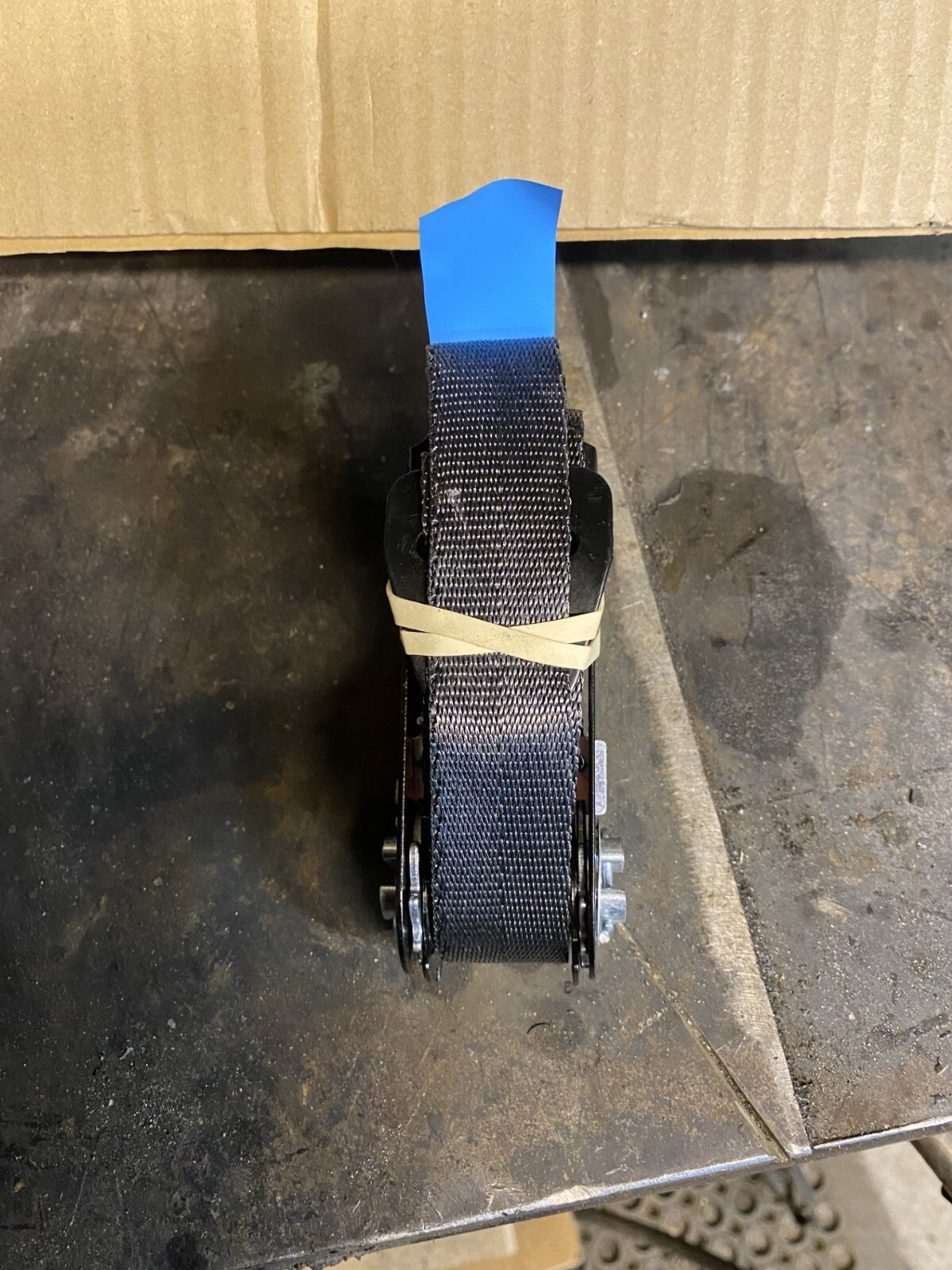 Fold up Jerrycan Holder Ratchet Strap 25mm 1m with Anchor Plates LC400daN Black