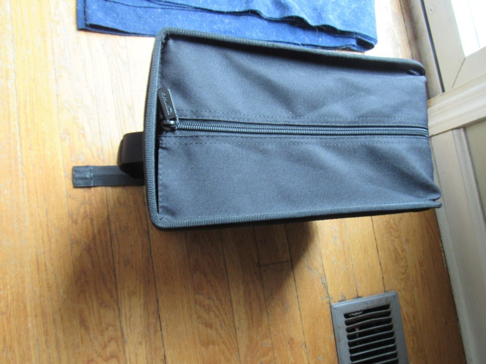 BLACK 400 Disc CD DVD Organizer /Holder Storage Case Bag Amazon Basics