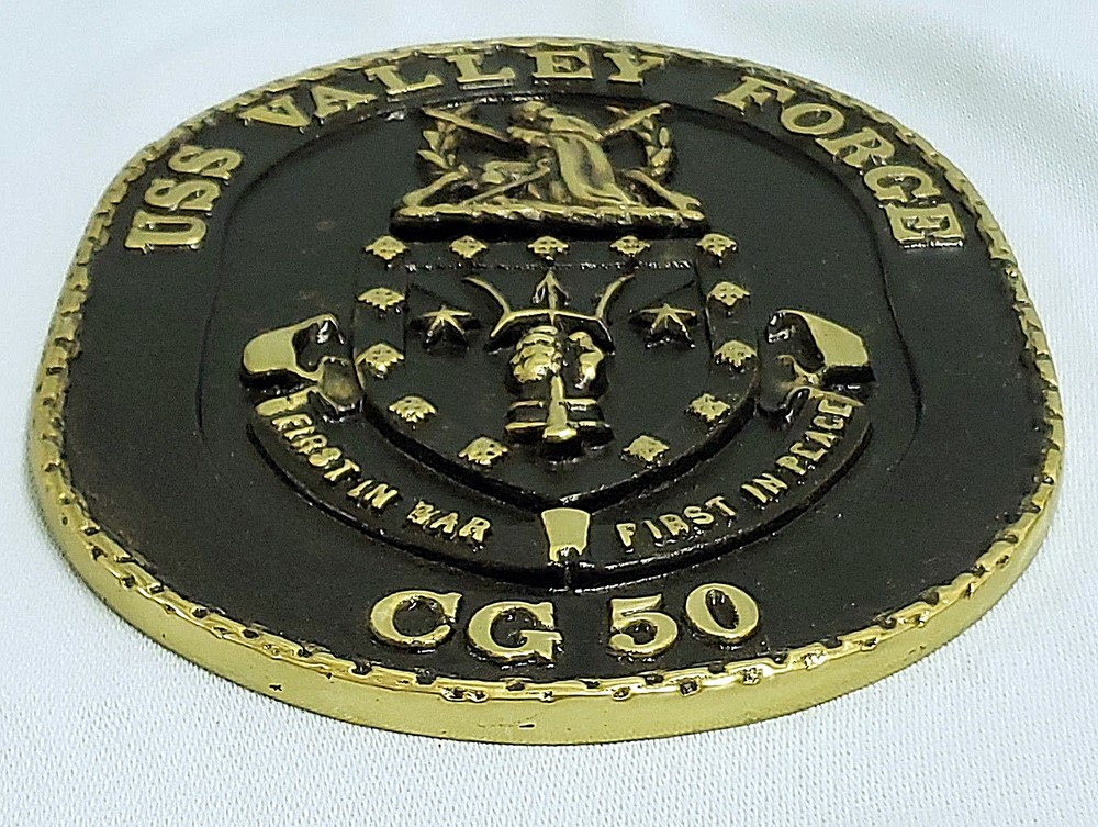 SOLID BRASS US NAVY USS VALLEY FORGE CG-50 SHIPS CREST INSIGNIA PLAQUE