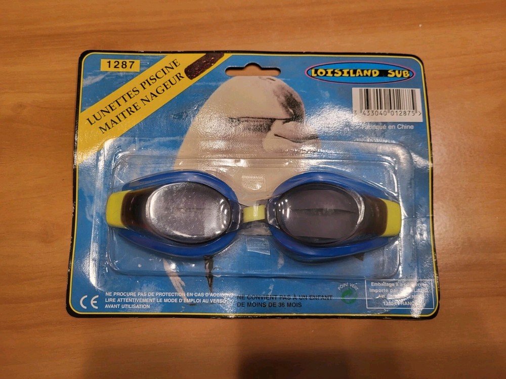 swimming goggles