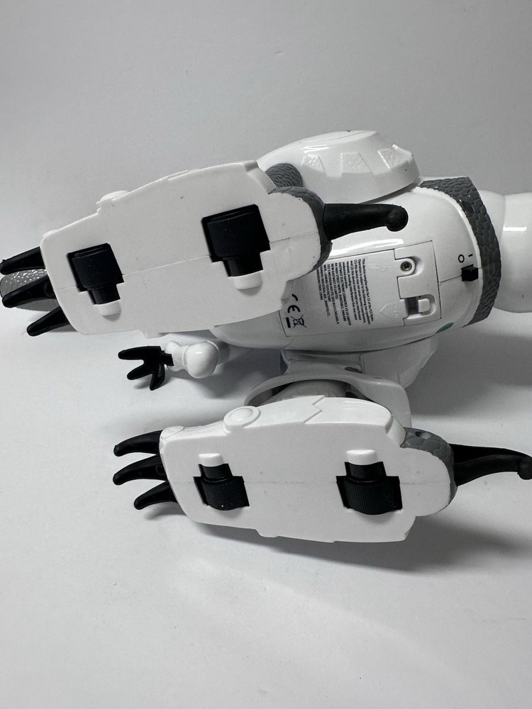 Roboraptor White Robotic Dinosaur No Remote Wowee 2005