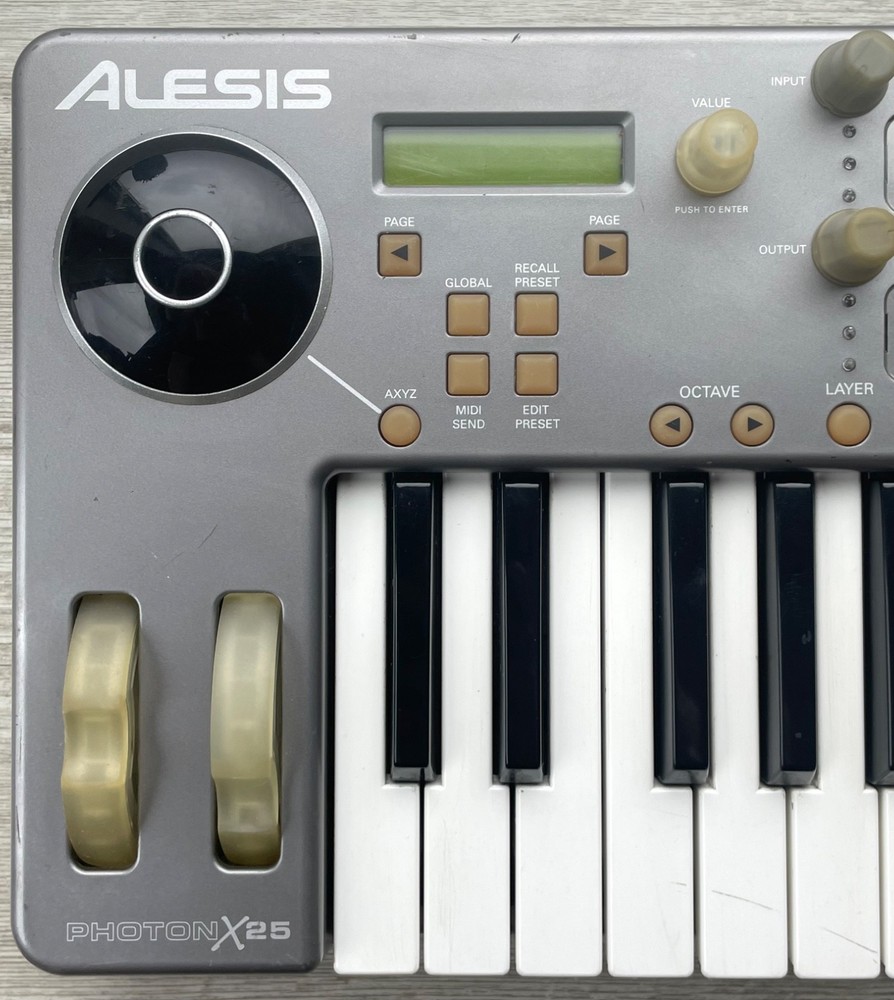 Alesis Photon X25 USB/MIDI Keyboard Controller Powers On Working but Read