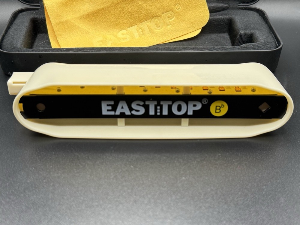 Easttop ET12 Chromatic Harmonica B-Flat with Case