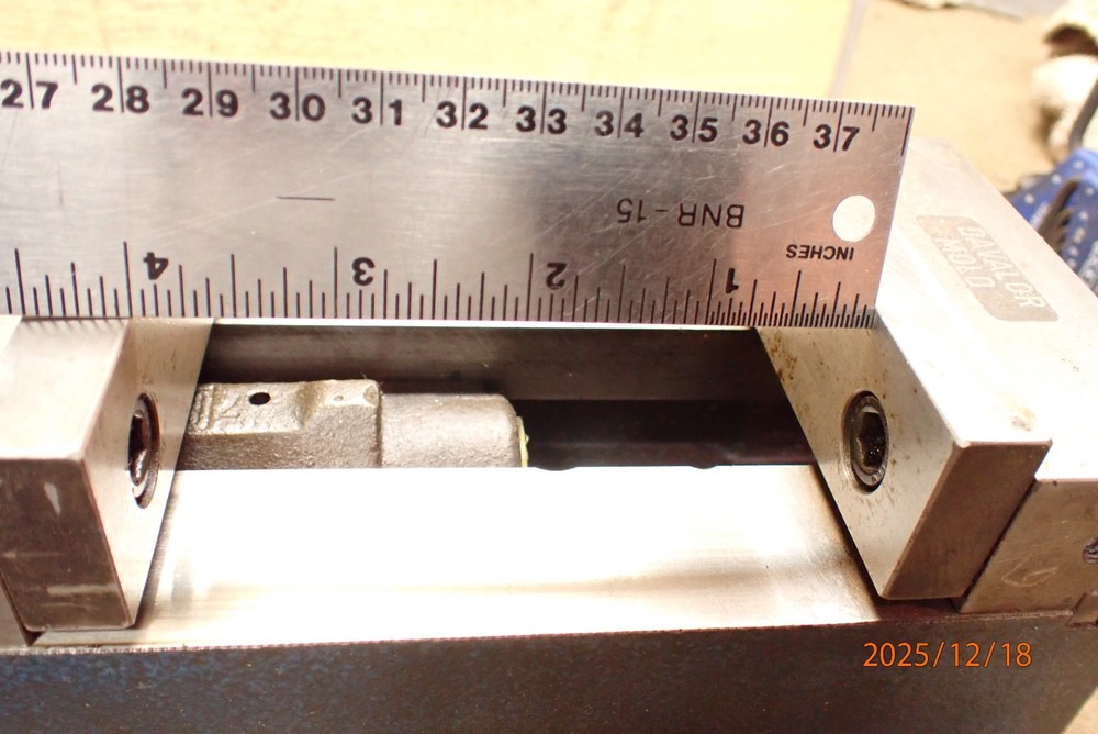 KURT D40 MILLING MILL MACHINE VISE