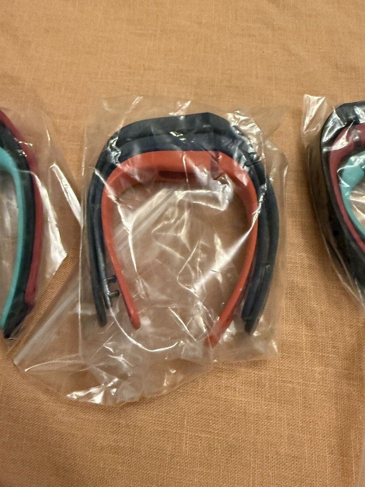 Fitbit FB401 Flex Wireless Activity and Sleep Tracker Small Wristband - 11 Bands