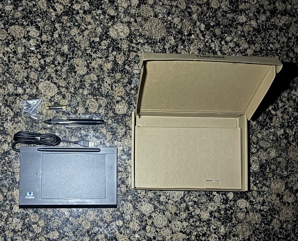 Turcom Graphics Tablet with Touch Pen for Windows and Mac Model TS-6540