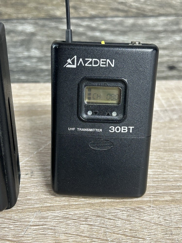 Azden 320 Series Wireless Microphone System 320UPR 30BT Set #1877