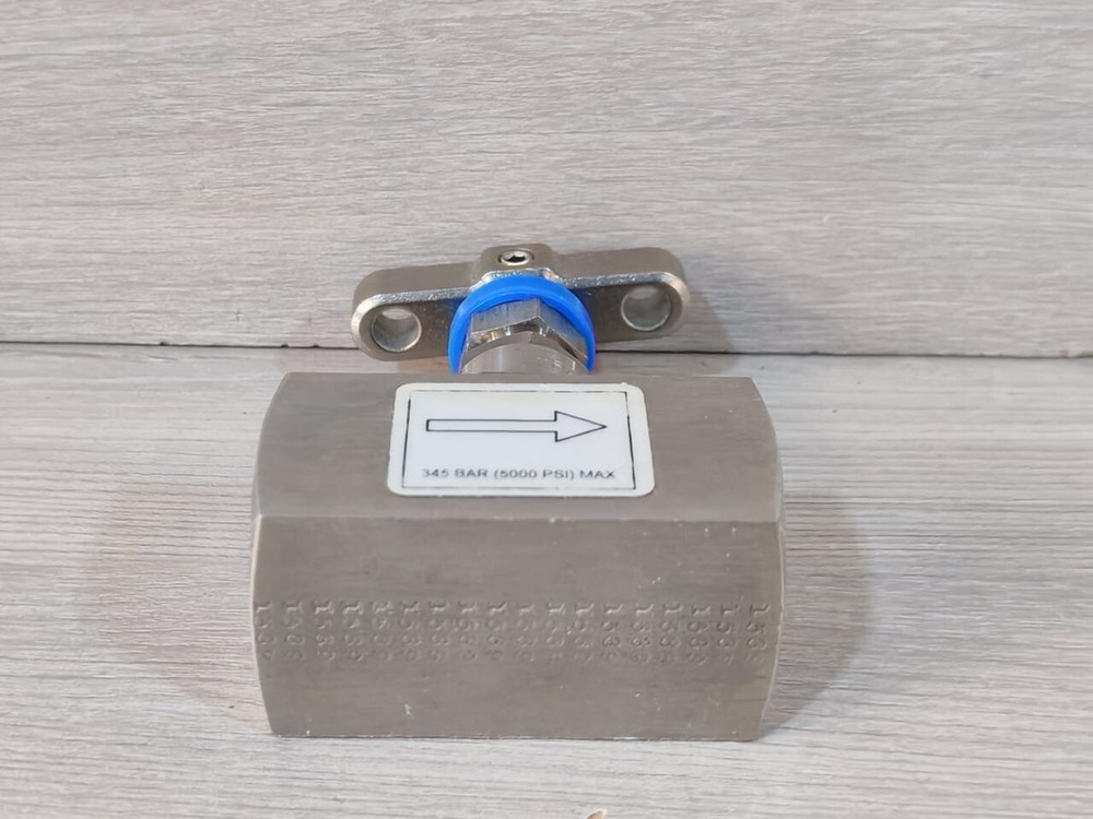 PARKER HNVM4FF BS NEEDLE VALVE -MONEL