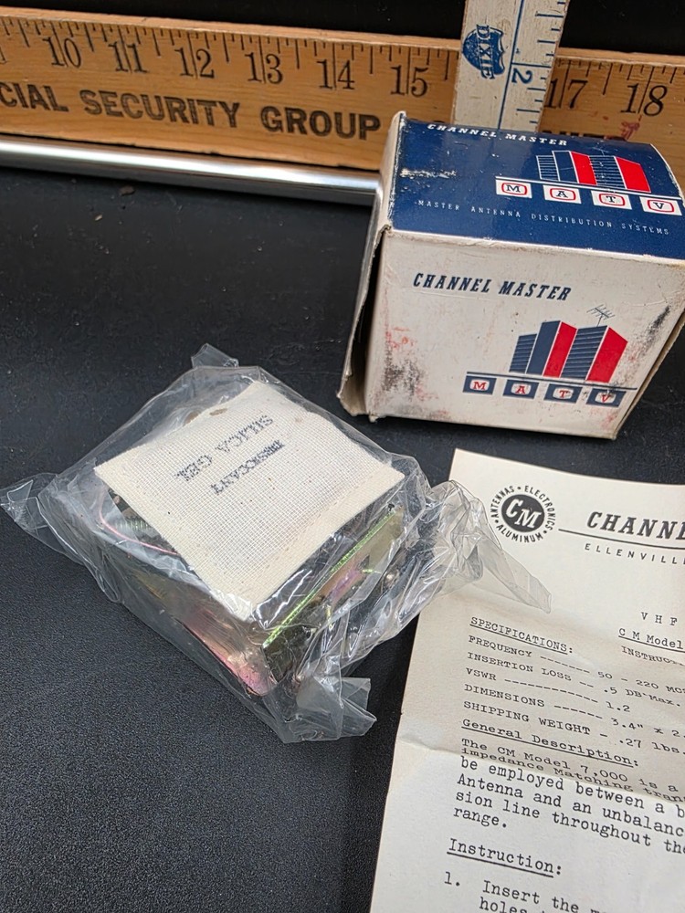 Channel Master Model 7000 VHF BALUN W/Instructions & Box in Package