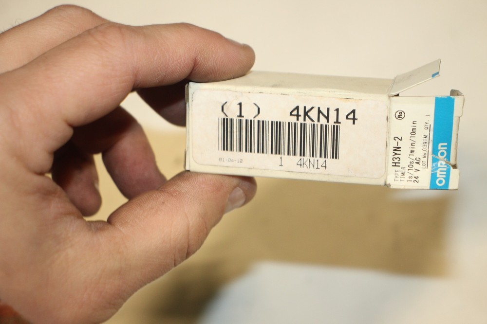 Omron Timer H3YN-2