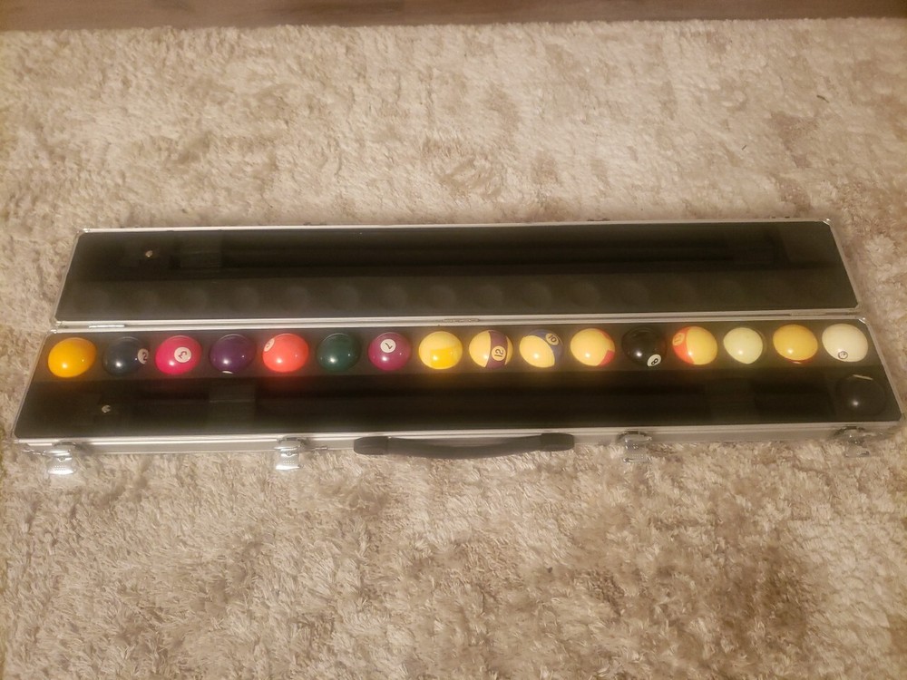Aramith Pool Cue Case With Balls