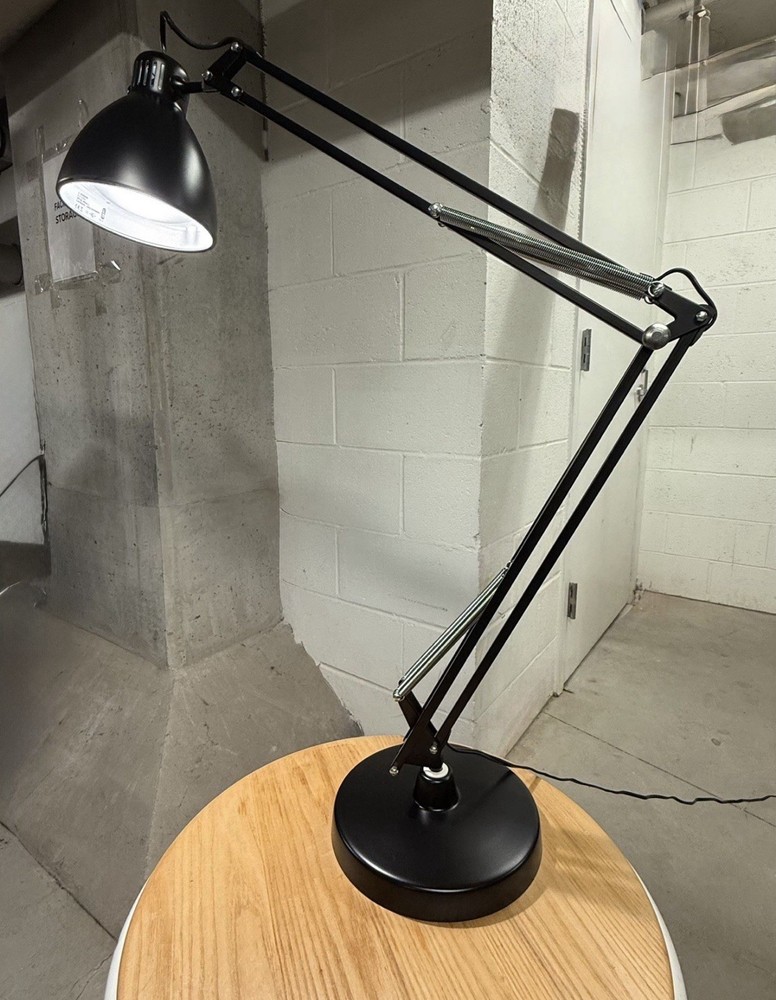 Luxo L-1 LED Task Light! Great Condition!