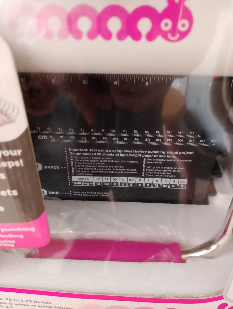 We R Memory Keepers The Cinch Book Binding Tool, 71000-4 Pink