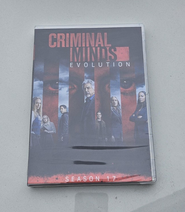 Criminal Minds: Evolution TV Series Season 17 (DVD 3-Disc Box Set) FREE SHIPPING