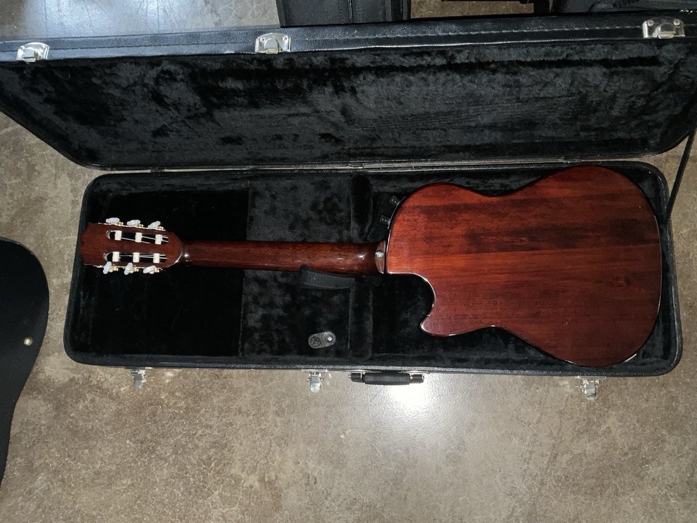 Hohner HAG 21 professional level thin solid body classical-electric guitar /case