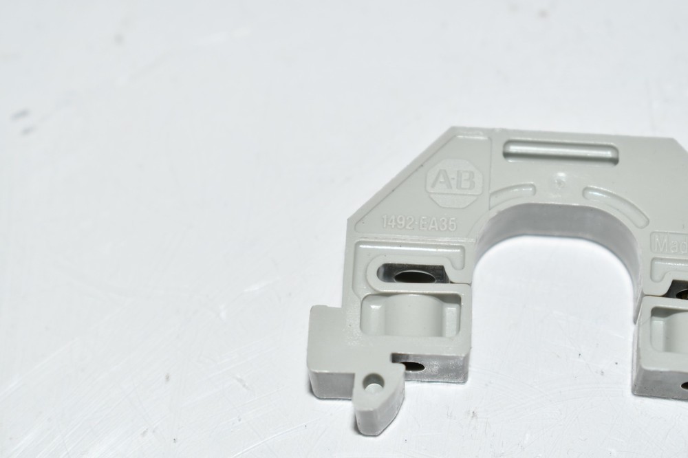 NEW Allen Bradley 1492-EA35 Terminal Block End
