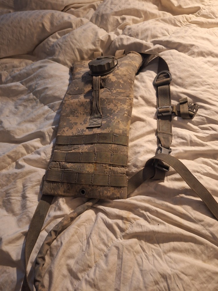 US Military  Hidration Pack
