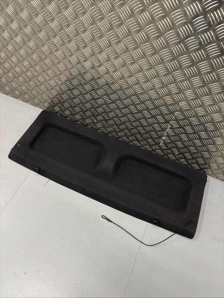 2003-2009 HYUNDAI GETZ PARCEL SHELF / LOAD COVER MISSING ONE STRAP RefB