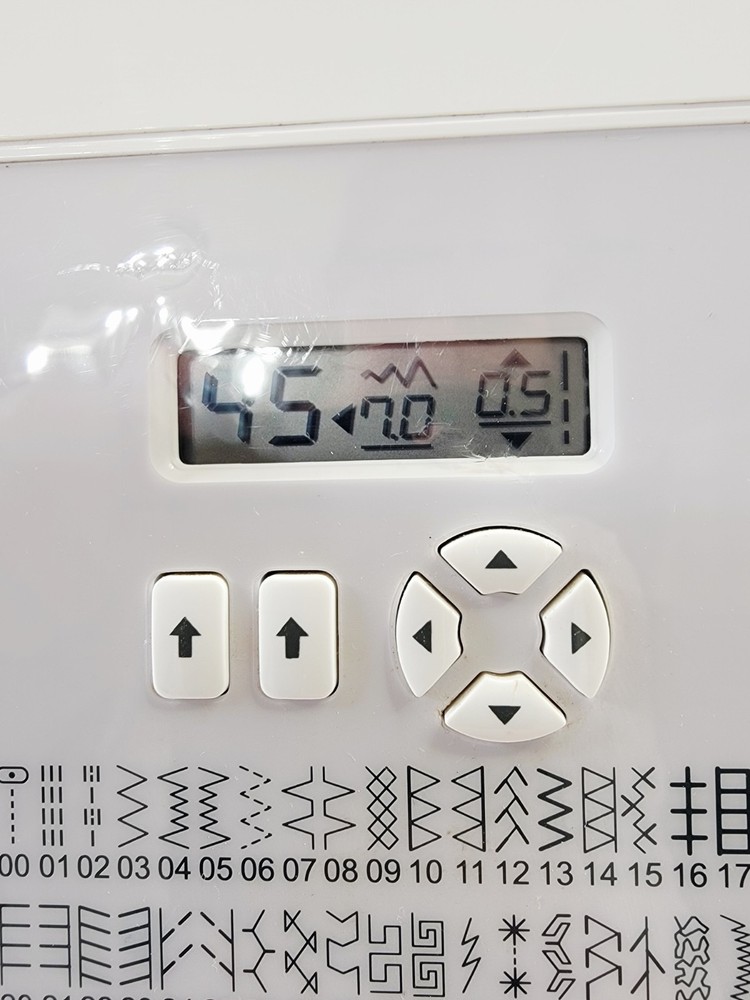 Singer Patchwork 7285 Sewing & Quilting Machine W/ Extension Table - VIDEO