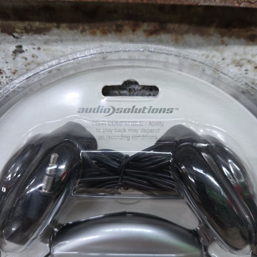 Audio Solutions Personal CD Player Model ATC-549 Blue NIP