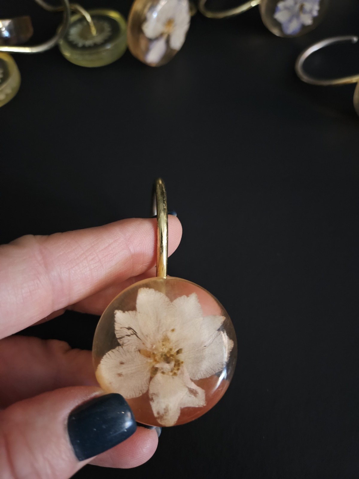 Lucite & Dried Flower Shower Curtain Hooks Vintage Set Of 12