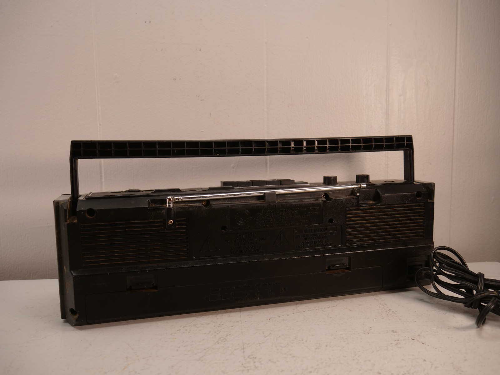 General Electric 3-5623a AM/FM Portable Radio Cassette Player Recorder