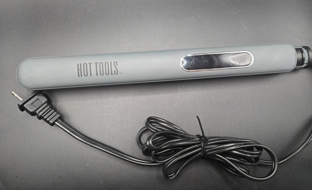 Hot Tools 1” Ceramic + Charcoal Flat Iron- HTST2590