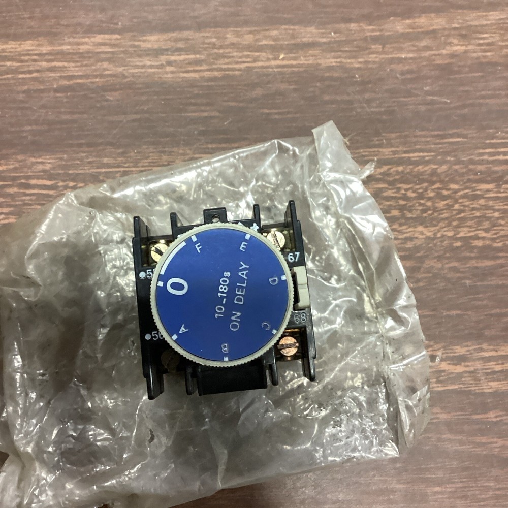 Telemecanique LA2-D24 Time Delay Block