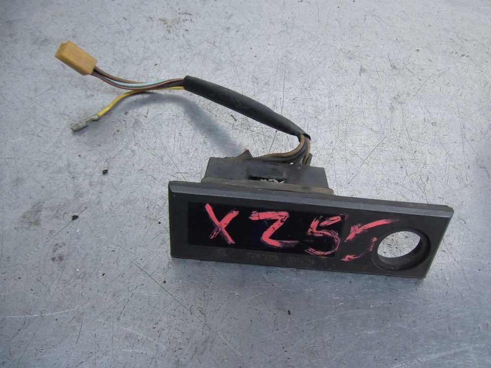 YAMAHA XZ550  WARNING LIGHTS