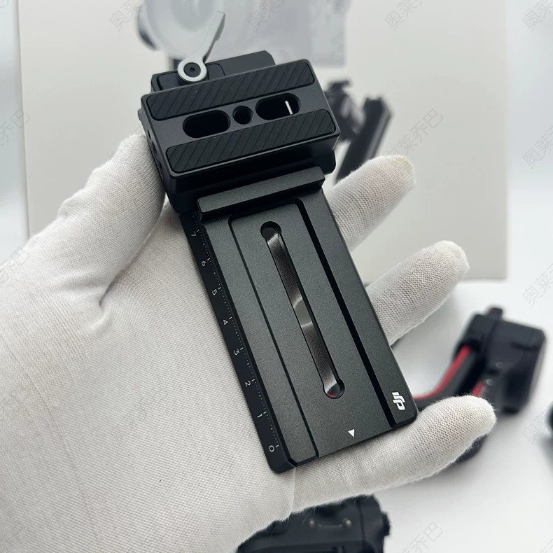 DJI RS 3 Pro Combo (97% New) - Complete Stabilizer Package, Pro-Level