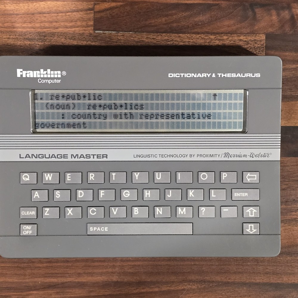 FRANKLIN LANGUAGE MASTER LM-2000 Electronic Dictionary & Thesaurus NICE! Working