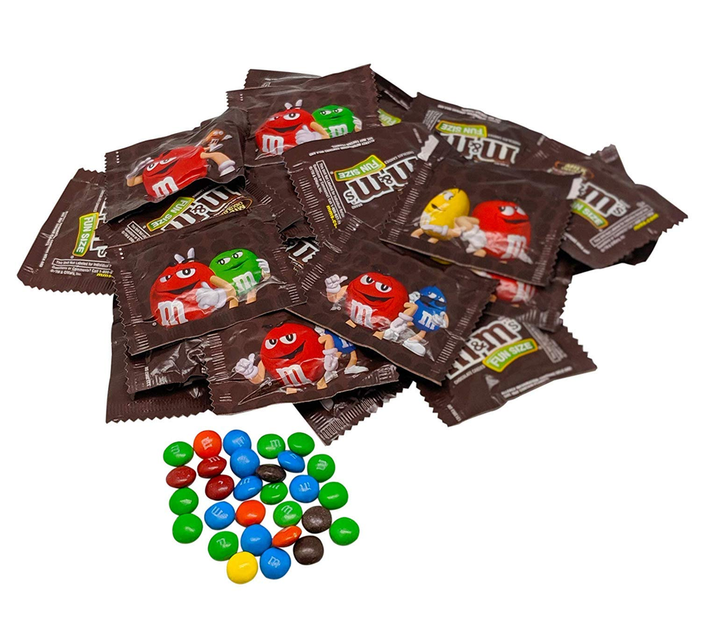 M&M's Milk Chocolate Fun Size Packets, Individually Wrapped, Bulk Bag (2 Pounds)