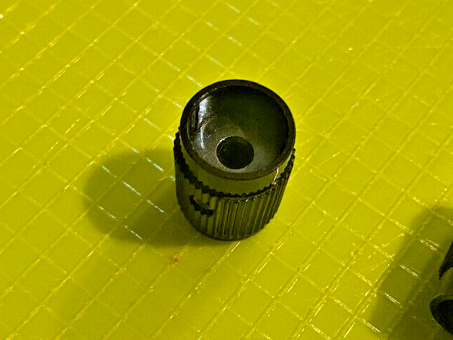 KNOBS 670-007 INSTRUMENTATION CONTROL KNOB 10 pieces