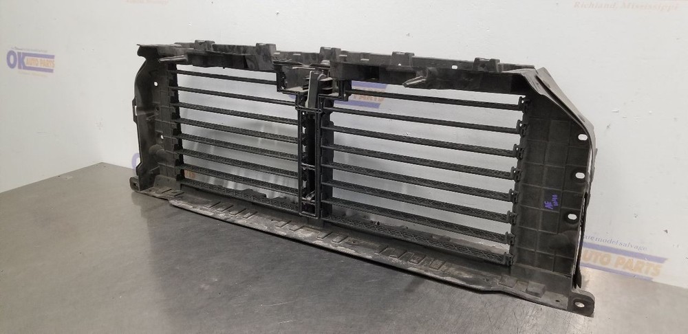 23 FORD F150 UPPER AIR SHUTTER 5.0L