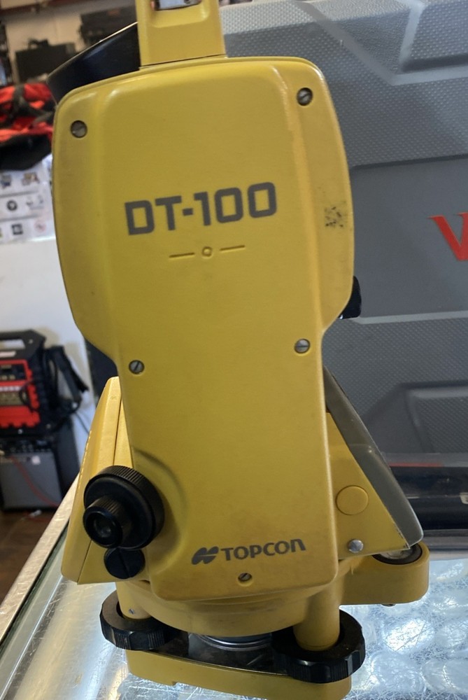 Topcon DT-104 Digital Theodolite w/ Case