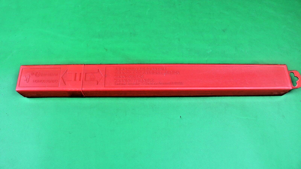 EMERGENCY HAZARD WARNING TRIANGLE + CASE E4 27R 032741 E427R032741 (D741)