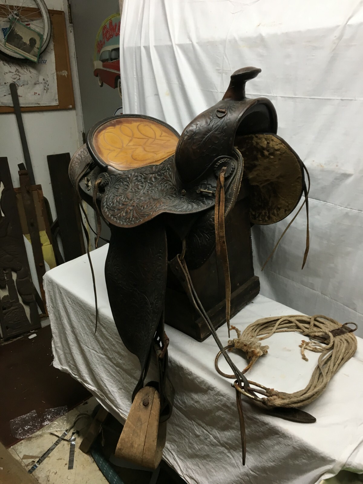 Vtg 1960's American Saddlery P404 leather horse saddle hand tooled Wood Stirrups