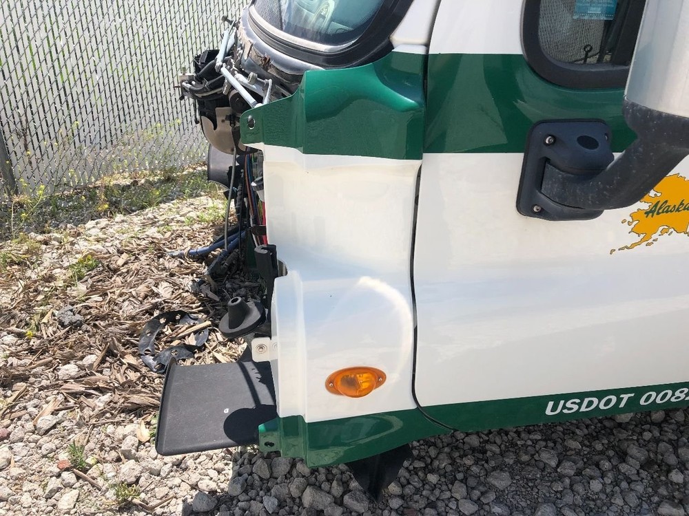 2008-2020 Freightliner CASCADIA WHITE Left/Driver CAB Cowl - Used