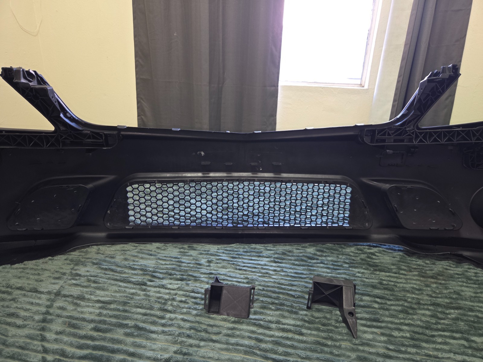 Mercedes Benz 2008-2011 C-Class Non Facelift W204 C300 C350 AMG Style Bumper