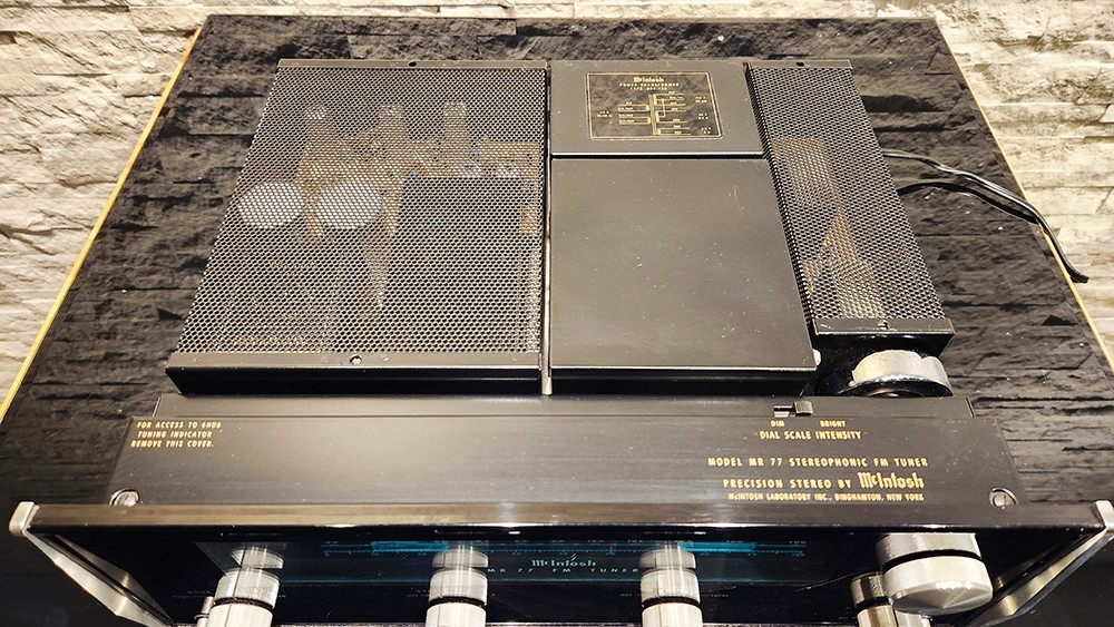 McIntosh MR-77 Precision Solid State FM Stereo Tuner