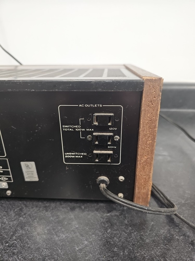 Pioneer SA-6700 Stereo Amplifier Powers Up Untested